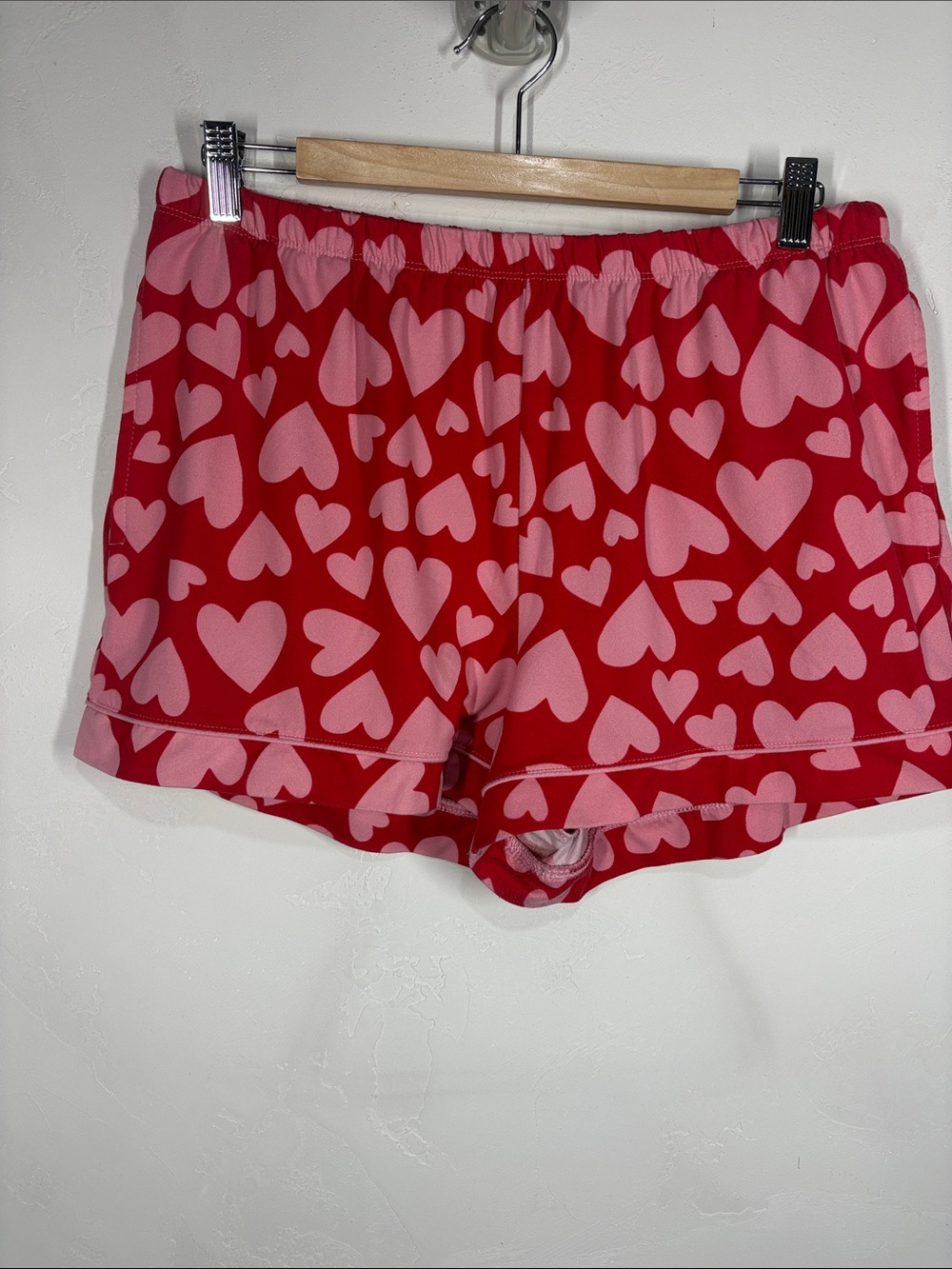 Joyspun Women’s Red & Pink Heart Print Sleep Shorts size large